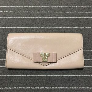Tory Burch pink clutch